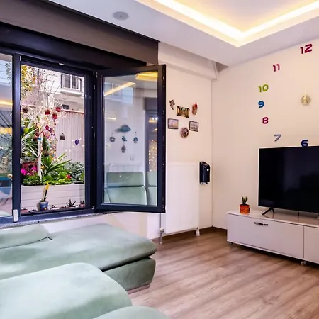 Flat With Rainbow Themed Interior In Goztepe *