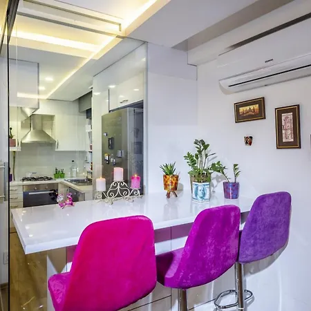 Flat With Rainbow Themed Interior In Goztepe Apartment *
