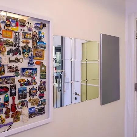 Flat With Rainbow Themed Interior In Goztepe * Κωνσταντινούπολη