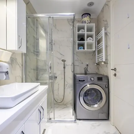 Apartment Flat With Rainbow Themed Interior In Goztepe *