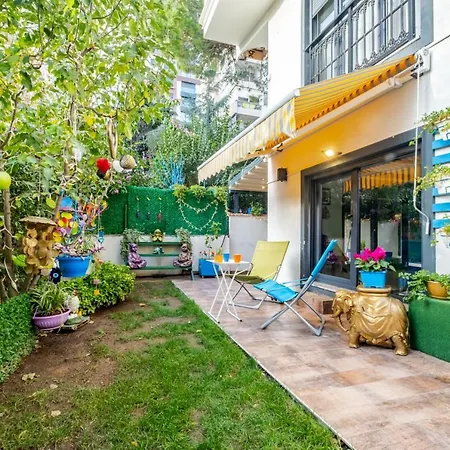 Flat With Rainbow Themed Interior In Goztepe *